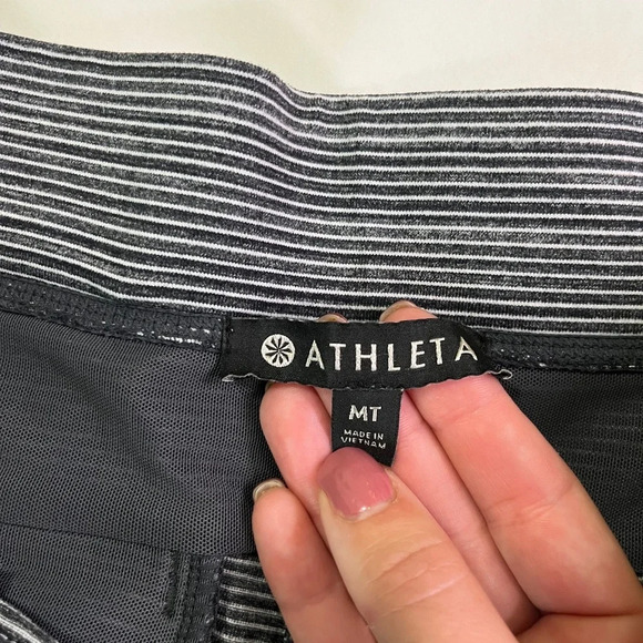 Athleta Women's Drawstring Black and White Stripe Shorts with Pockets | Size MT - Picture 4 of 6